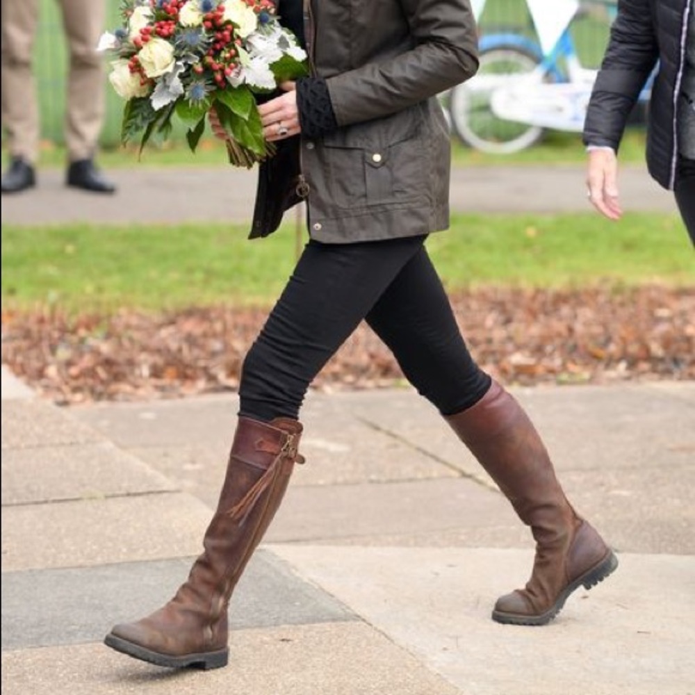 Penelope Chilvers Standard Tassel Conker Boots